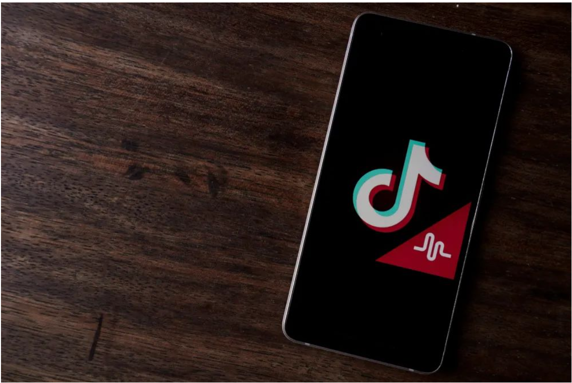 Amerikaanse congresleden eisen dat ByteDance TikTok binnen 165 dagen afstoot In de eerste zes weken van dit jaar daalde de iPhone-verkoop in China met 24% op jaarbasis.